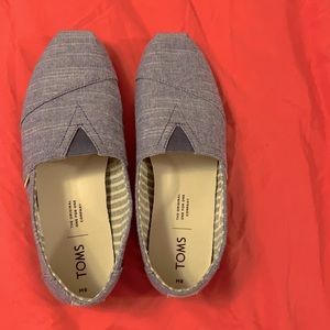 Toms M8 W10 chambray shoes